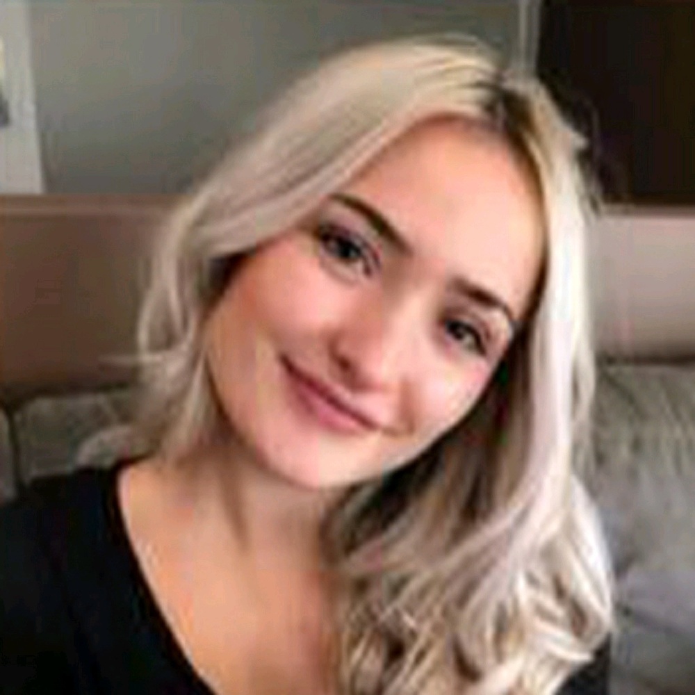 Meet your Posher, Maya